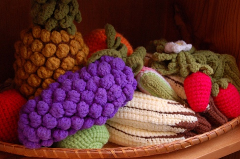 Knitted fruit